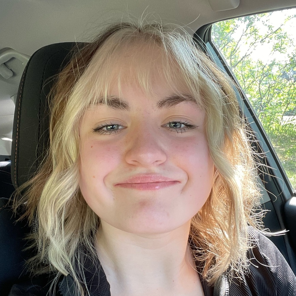 Meet your Posher, Amelia